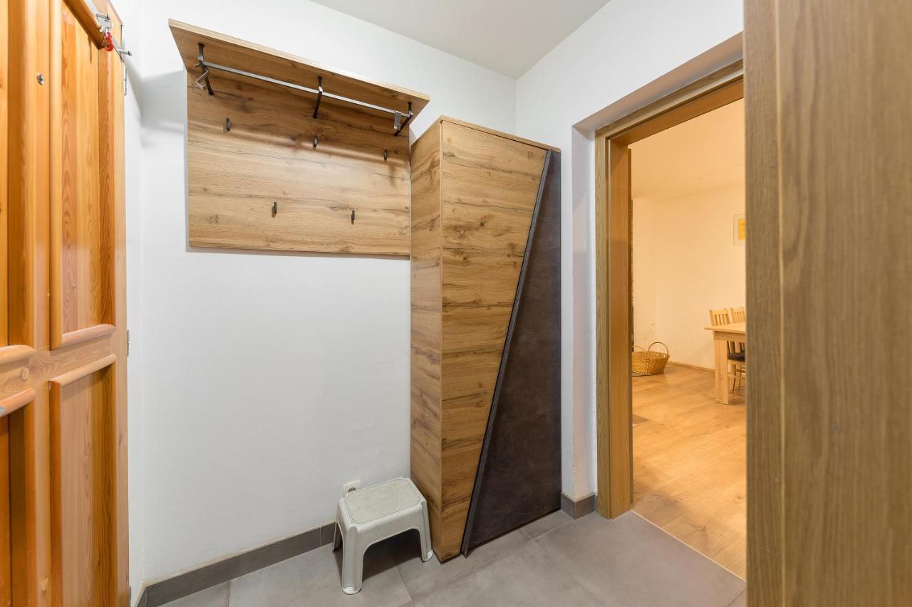 Apartma Jelendol Trzic Exterior photo